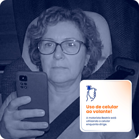Motorista utilizando celular ao volante, detectado pelo sistema